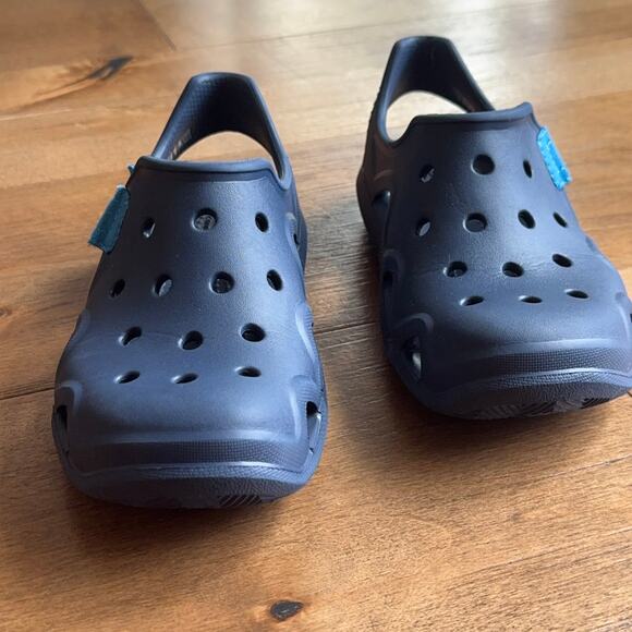 Crocs Kids Swiftwater Wave Clog Navy Blue Slip-On Sandals Size J2 Youth Comfort - Picture 3 of 8